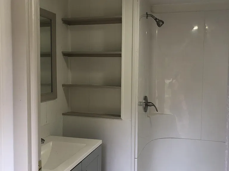 511 W Hill Ave N #13 — Photo 5