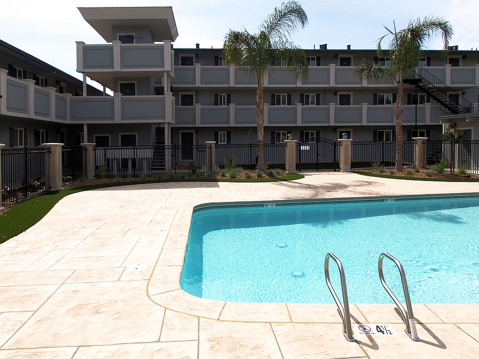 1st image of 23 Circle Dr APT B