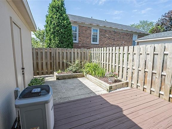 2nd image of 5838 Spotswood Dr #5853