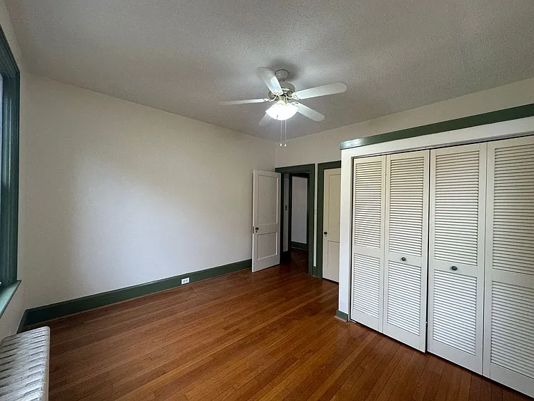 1321 Peaks St — Photo 10