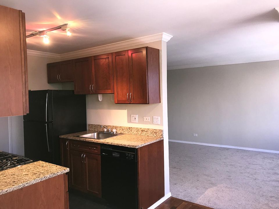 1st image of 789 N Clarkson St APT 504