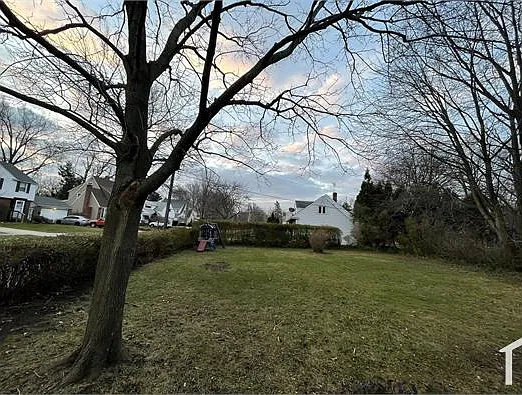 3 bed, 1215 sqft, $1,900 — Photo 3