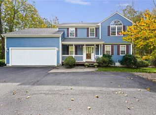 632 Shermantown Rd, Saunderstown, RI 02874