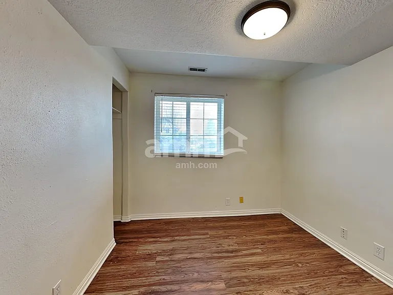 1484 N 400 W — Photo 14