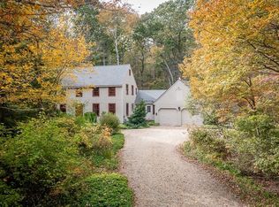 10 Hidden Ledge Rd, Manchester, MA 01944