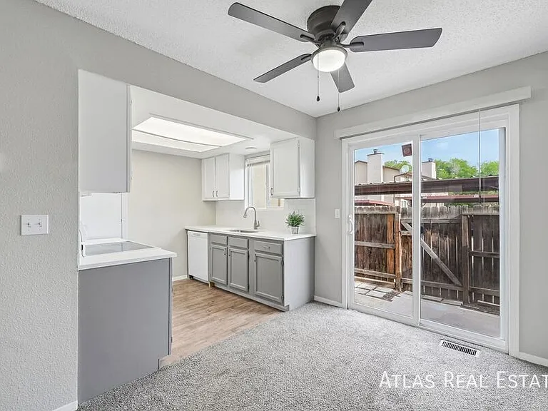 3027 Starlight Cir — Photo 9