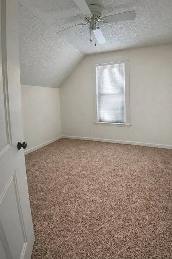110 9th Avenue West — Photo 4