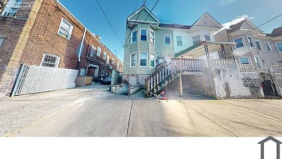 2nd image of 250 Corson Ave Floor 2