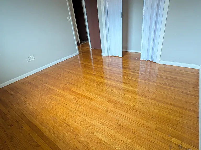 217 Fairfield St #2RR — Photo 4