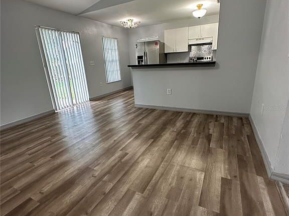 4th image of 2418 6th Avenue Dr E