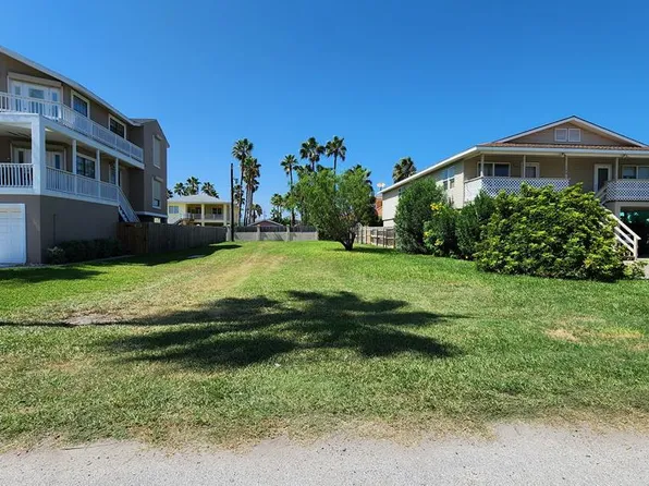 208 W Oleander St, South Padre Island, TX 78597