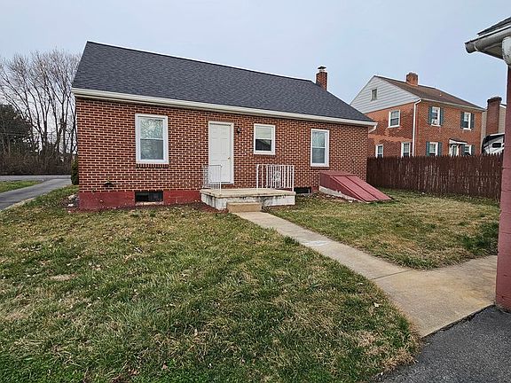 2nd image of 923 Rohrerstown Rd