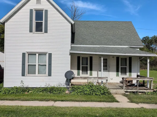 806 Railroad St, Beaverville, IL 60912