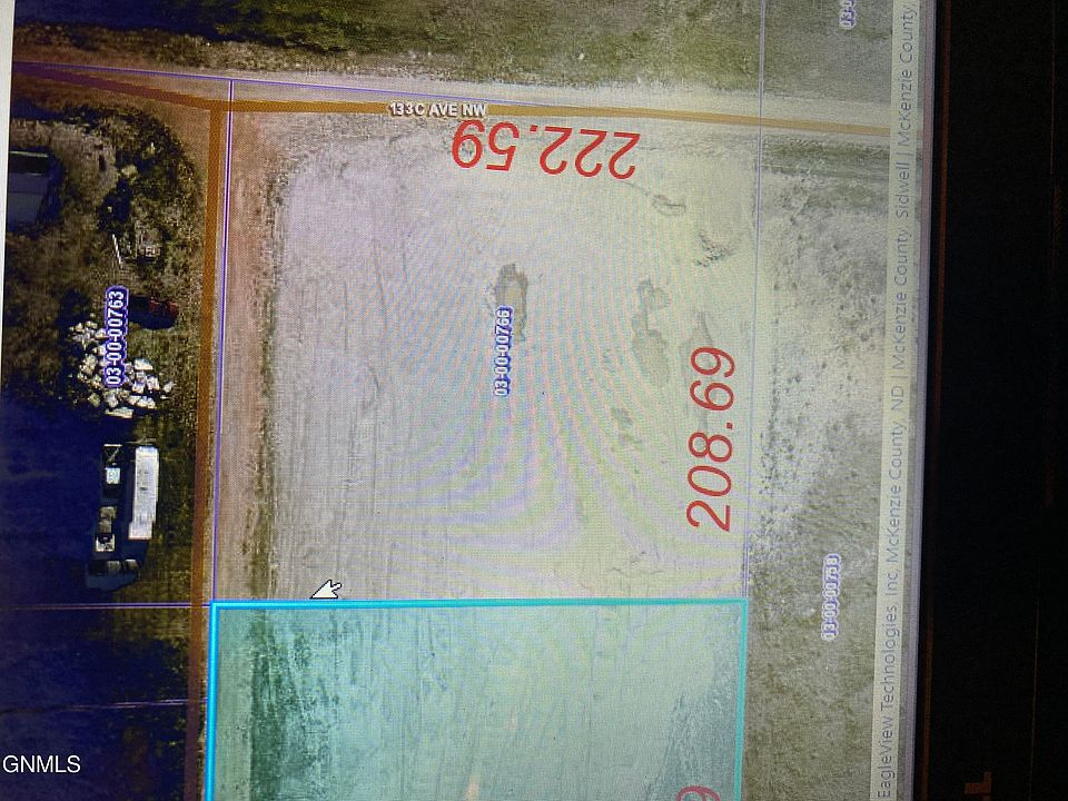 1st image of It 3252 29th East St