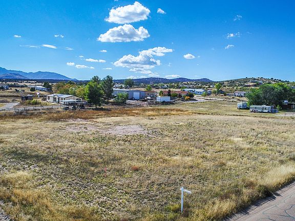3rd image of 2220 N Navajo Pl