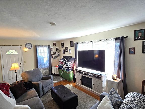 3rd image of 29 N Arch St
