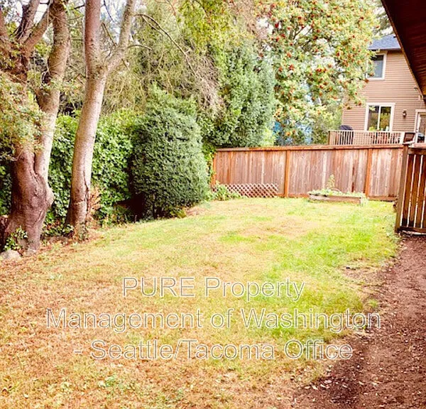 9015 45th Ave SW — Photo 13