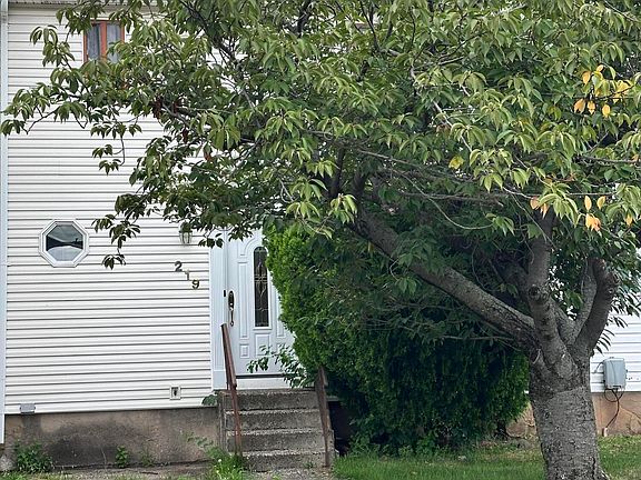2nd image of 219 Regis Dr