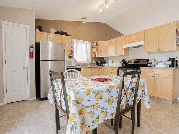 4th image of 36 E Pinnacle Way