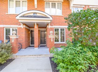 43 Hays Blvd #3, Oakville, ON L6H0J1