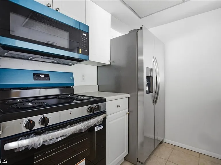 3704 Broadway #310 — Photo 1