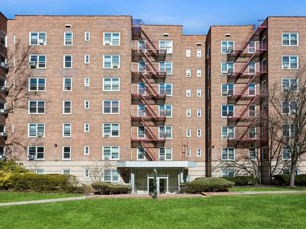 1300 Midland Avenue #A25, Yonkers, NY 10704