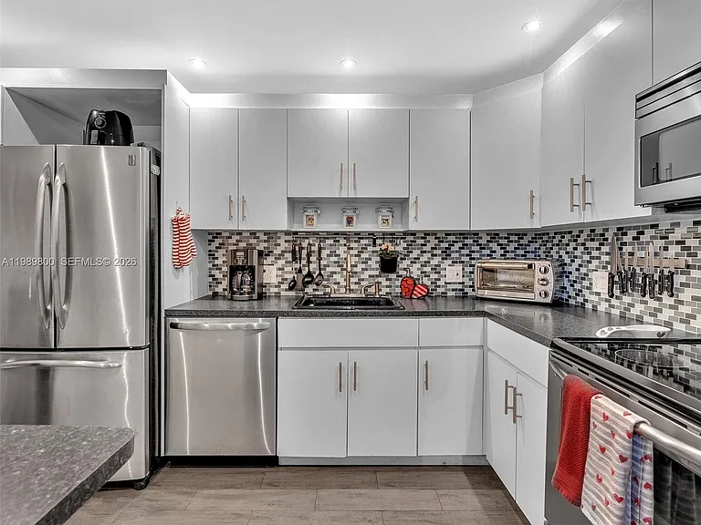 3375 N Country Club Dr #208 — Photo 4