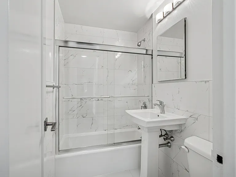 1130 Pelham Pkwy S #1C — Photo 12