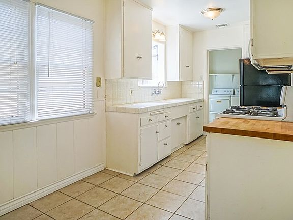 4th image of 3510 W Chandler Blvd