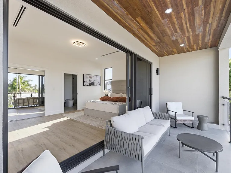 1308 Avocado Isle — Photo 25