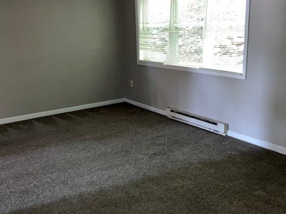 4th image of 1148 Dutchman Dr APT 3