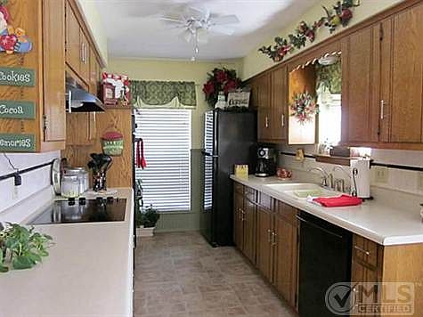 5th image of 5028 Lacy Ln