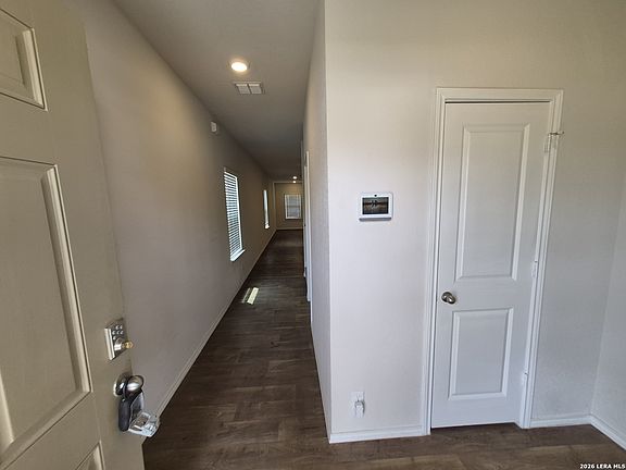 2nd image of 465 MIDDLE GREEN LOOP