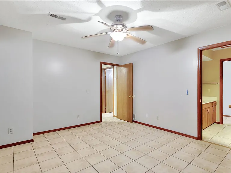 2611 Rachel Rd — Photo 22