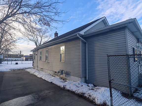 2nd image of 1628 Mead STREET