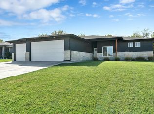 12017 E Bonita Cir, Wichita, KS 67207
