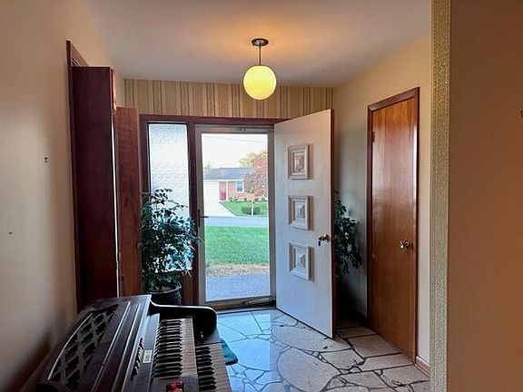 4th image of 4118 Navaho Dr