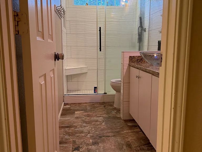 4610 Bay Point Dr — Photo 6