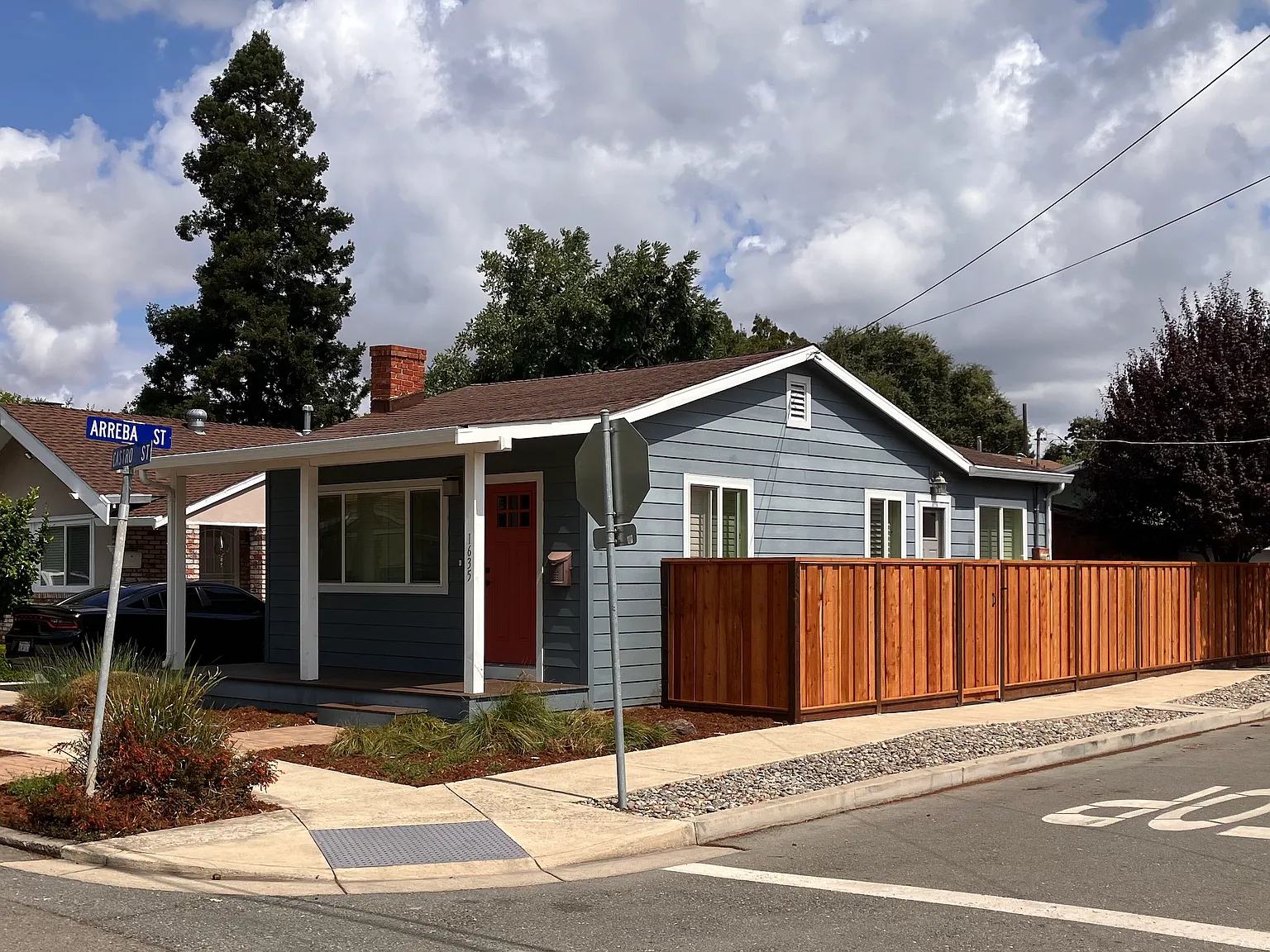 1635 Castro St — Photo 1