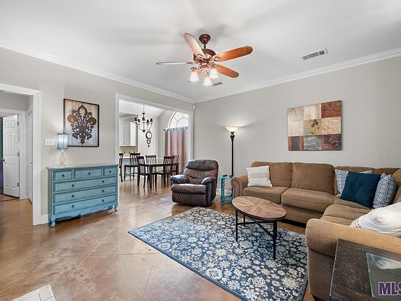 3rd image of 6313 Windwood Dr
