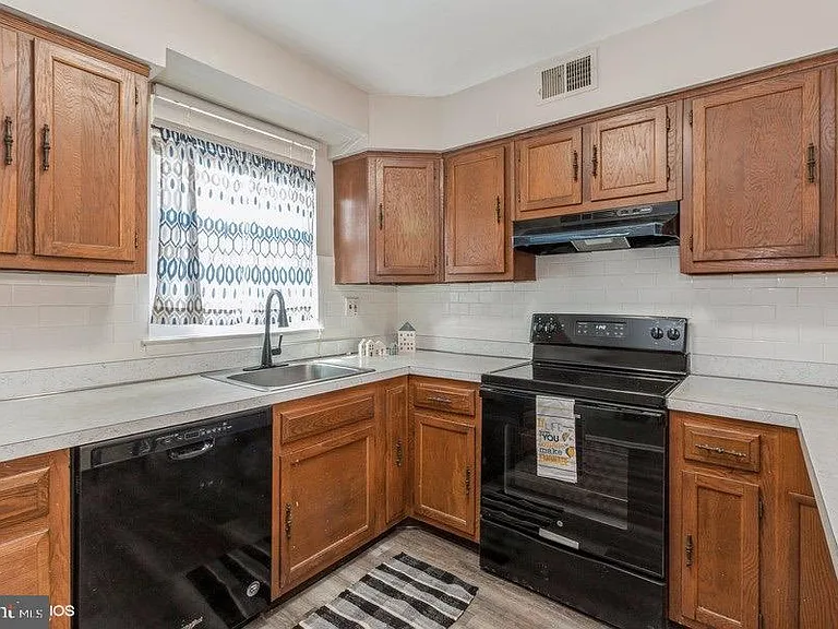 6738 Emlen St #4 — Photo 9