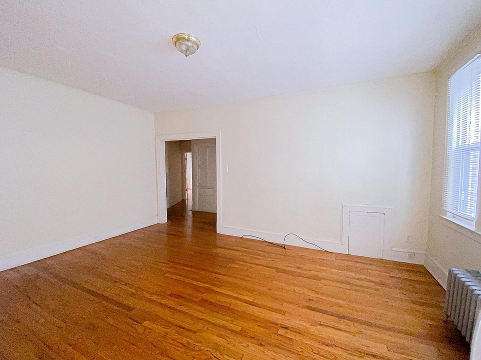 2nd image of 4 Concord St #B1