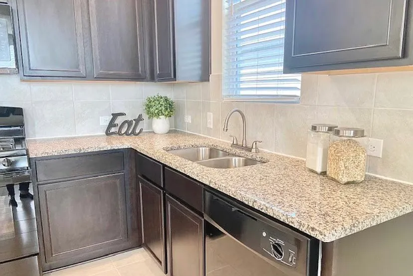2 bed, $2,200 — Photo 1