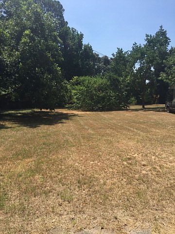 1st image of 220 Sheridan Dr