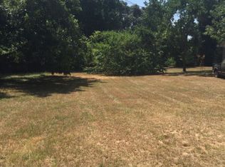 220 Sheridan Dr, Palestine, TX 75801