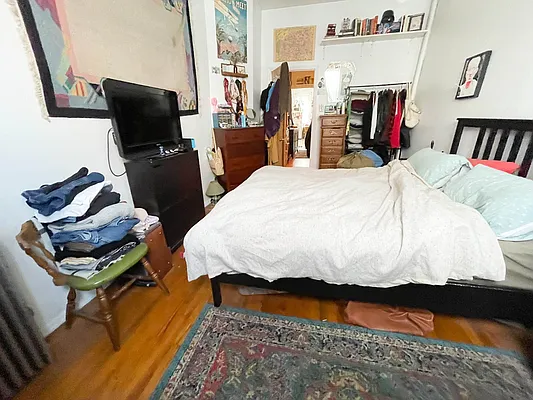 Rented by Ulas Real Estates Inc | media 23