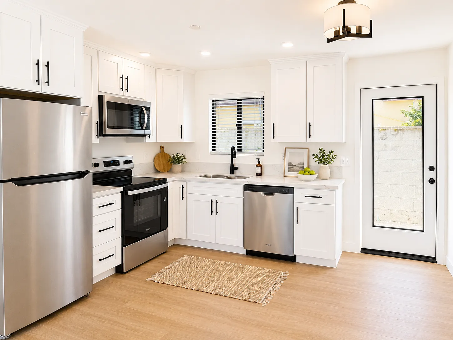 2 bed, 750 sqft, $2,795 — Photo 4
