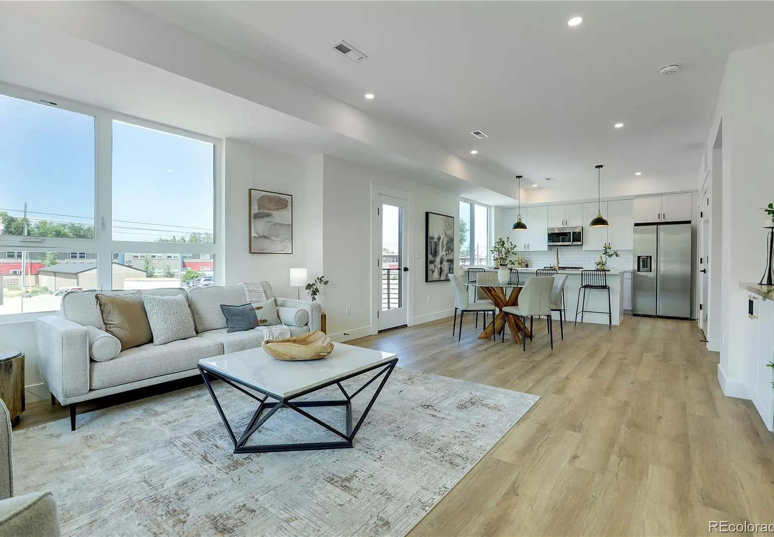 Pin High Townhomes — Photo 2