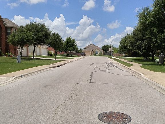 5th image of 170 Amber Ash Dr