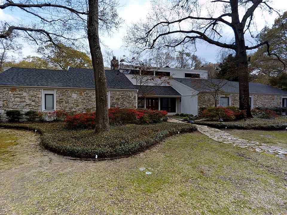 1st image of 19140 Falls Creek Dr